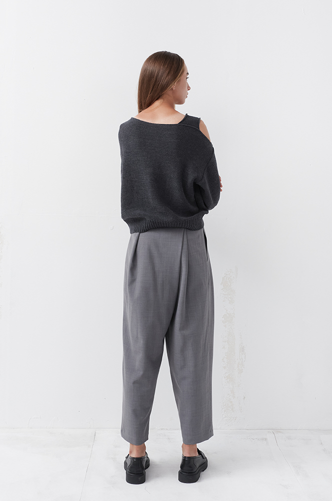 Штани об'ємні із складками сірий (БР 84)